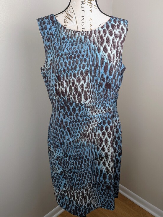 connected apparel Dresses & Skirts - CONNECTED Brown Teal Green Sleeveless Snake Animal Print Tiered Sheath Dress 12